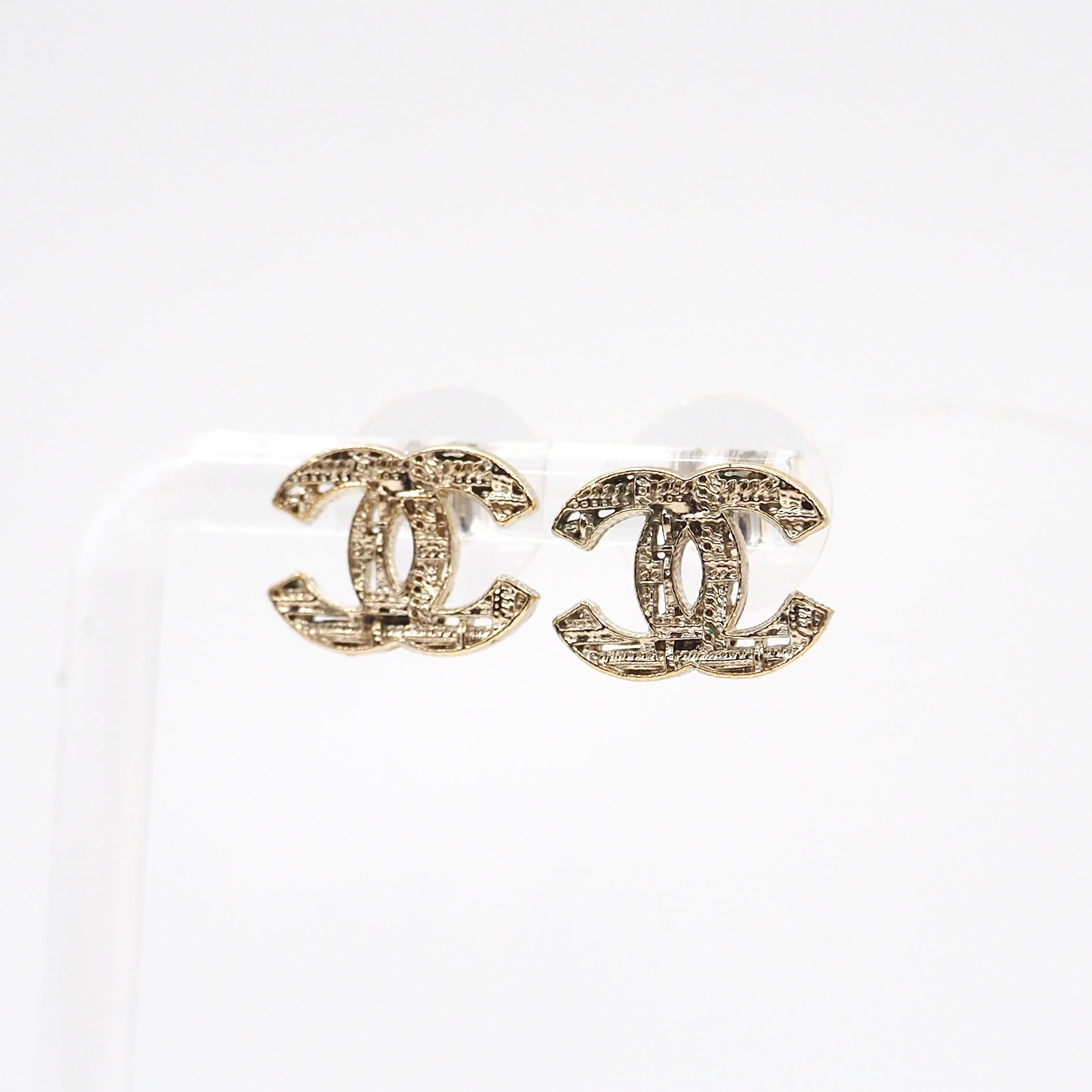CHANEL シャネル ココマーク ピアス ゴールド ラメ CHANEL ココマークピアス ゴールド シャネル | 2122TOKYO