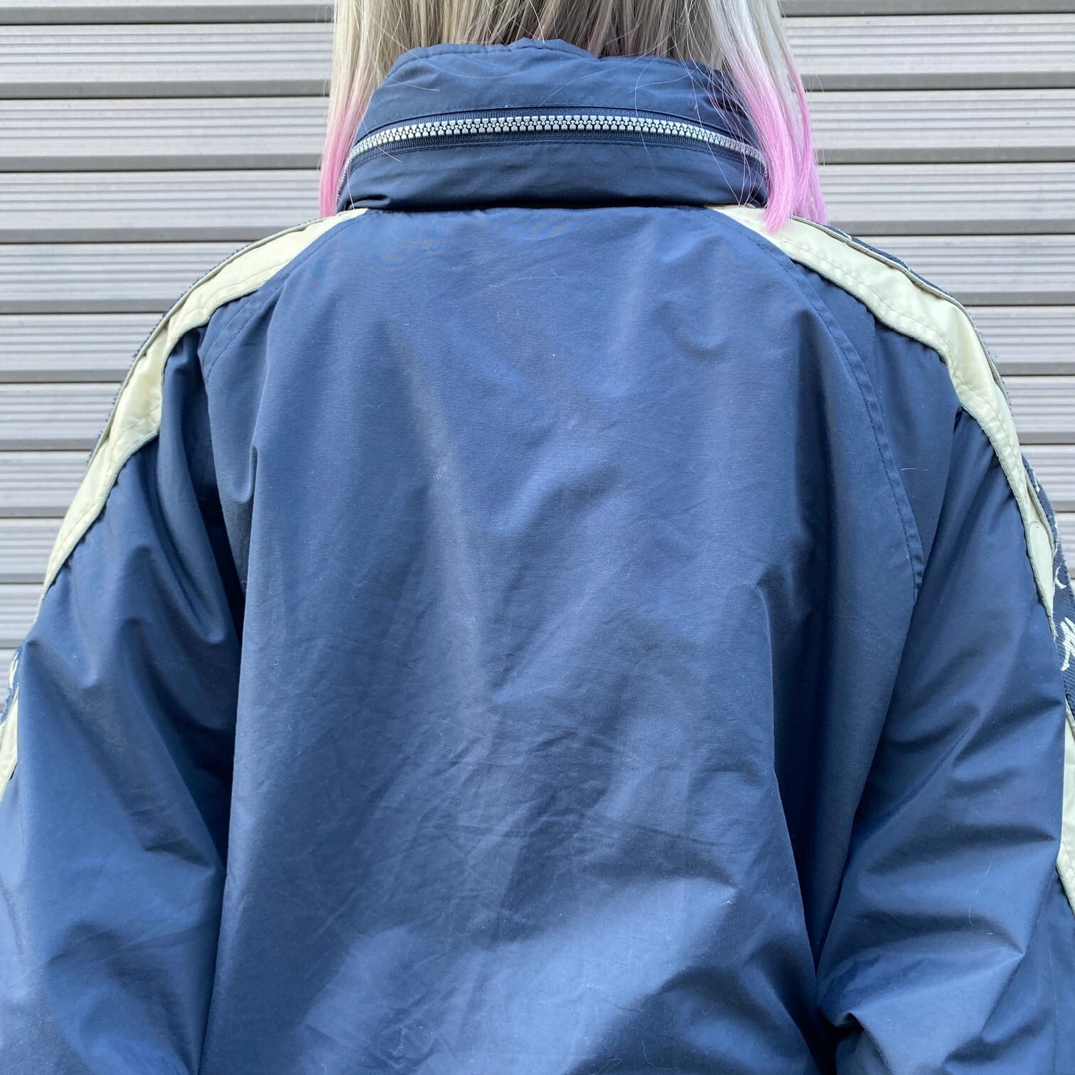 90s【Kappa】カッパ ナイロンジャケット 刺繍ロゴ サイドライン 紺  L