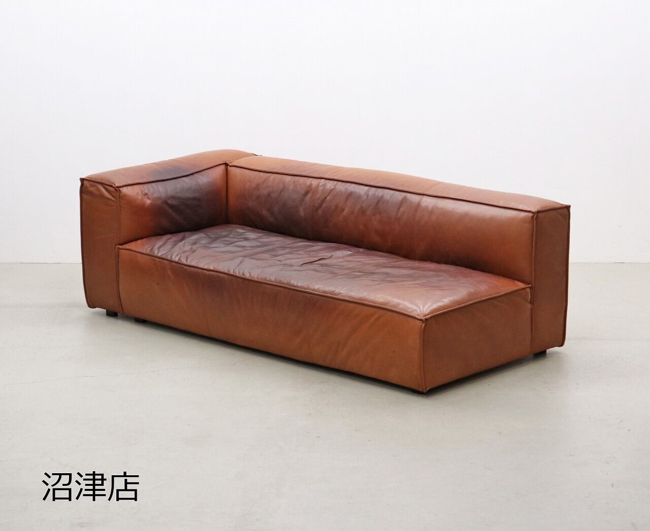レンバシーマニソファ REMBASSYのMANI（マニ）ソファ 本革ソファー