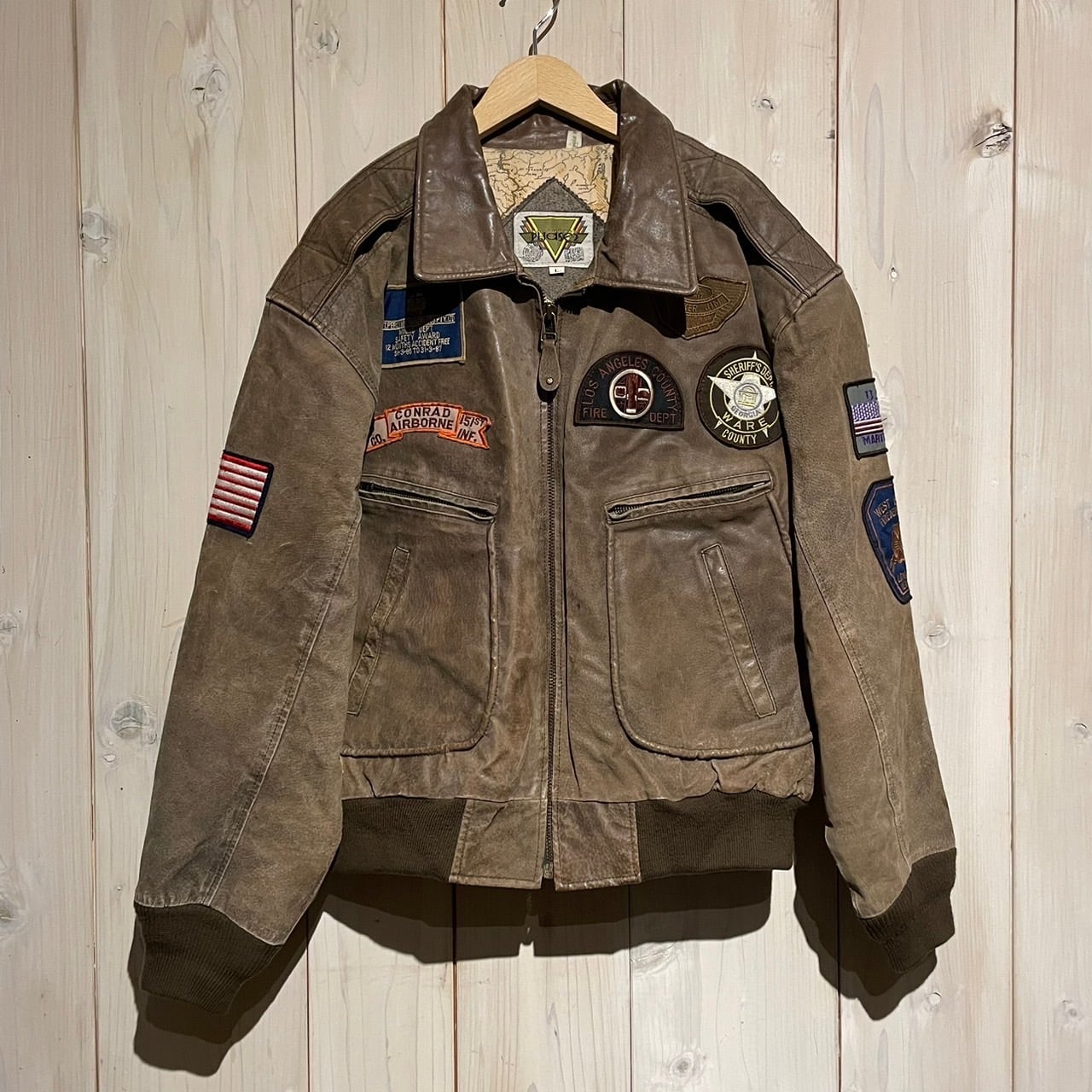 a.k.a.C.a.k.a vintage】Wappen Custom Design Pig Suede Type A-2 