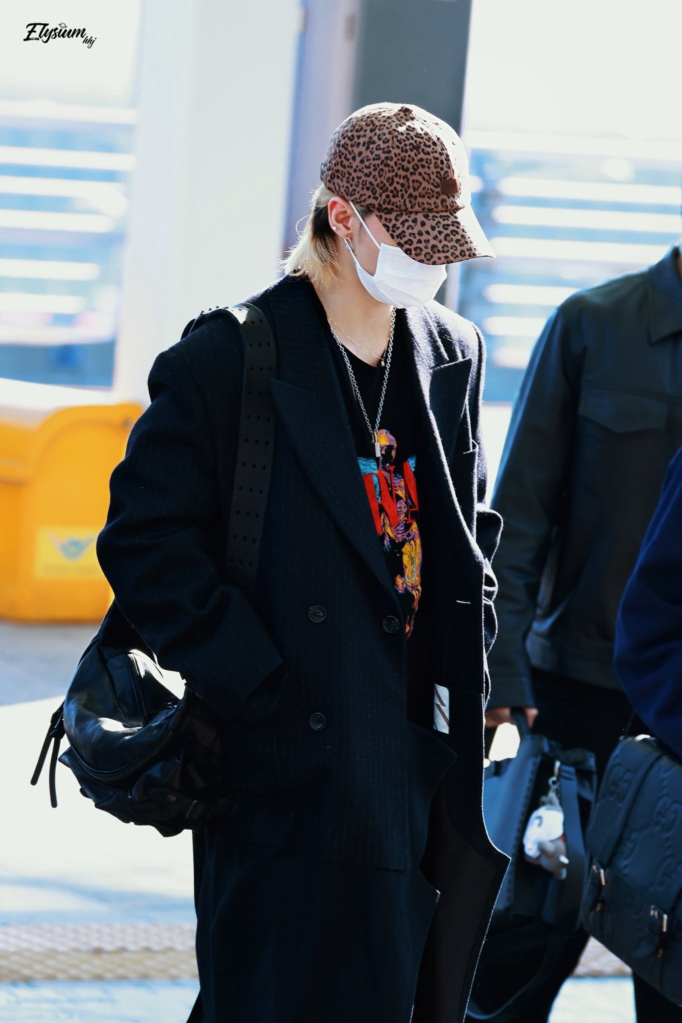 ☆Stray Kids ヒョンジン 着用！！【GUESS】Women's leopard ball