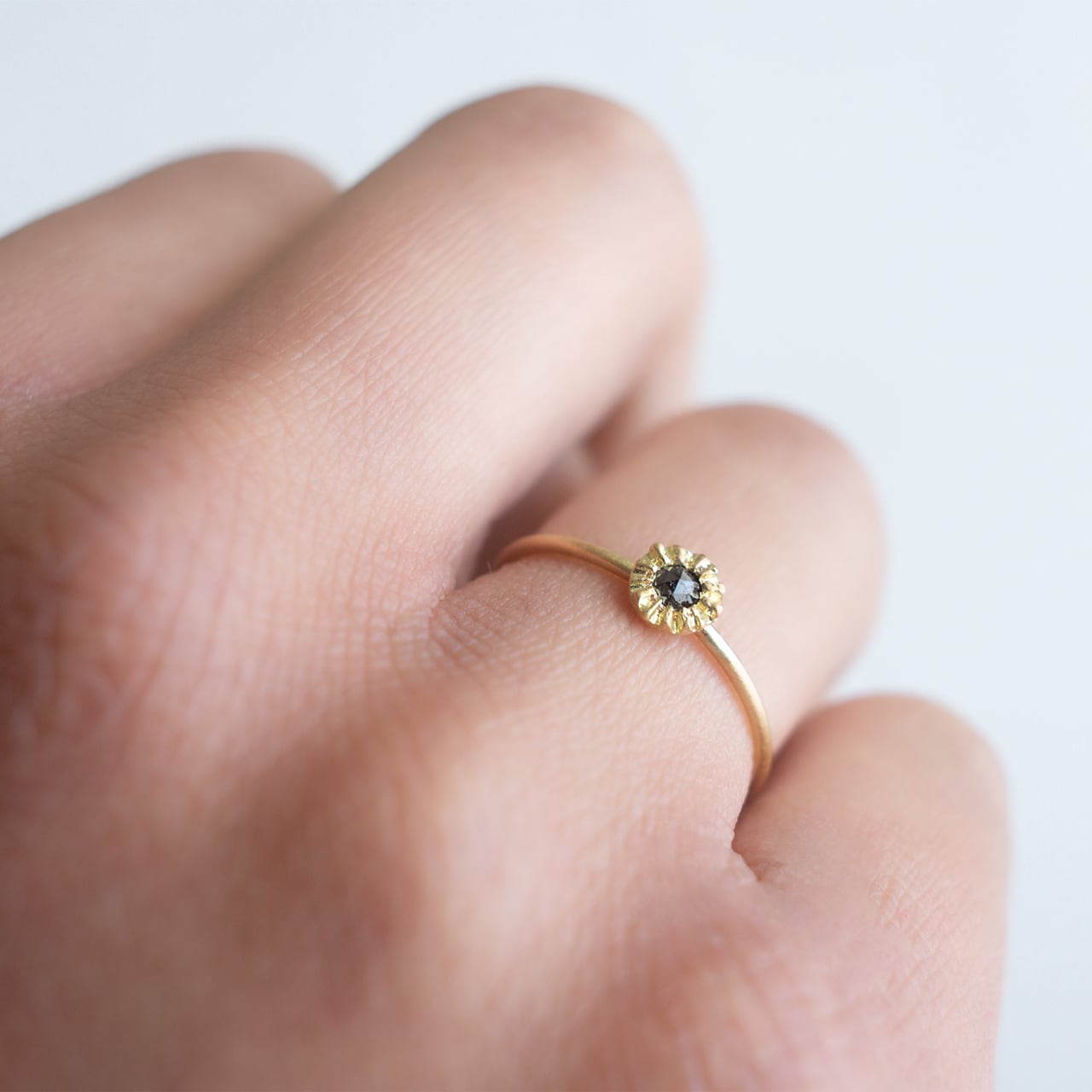 ハルジオンリング ブラックダイヤモンド K18 | Kumiko Taya jewelry