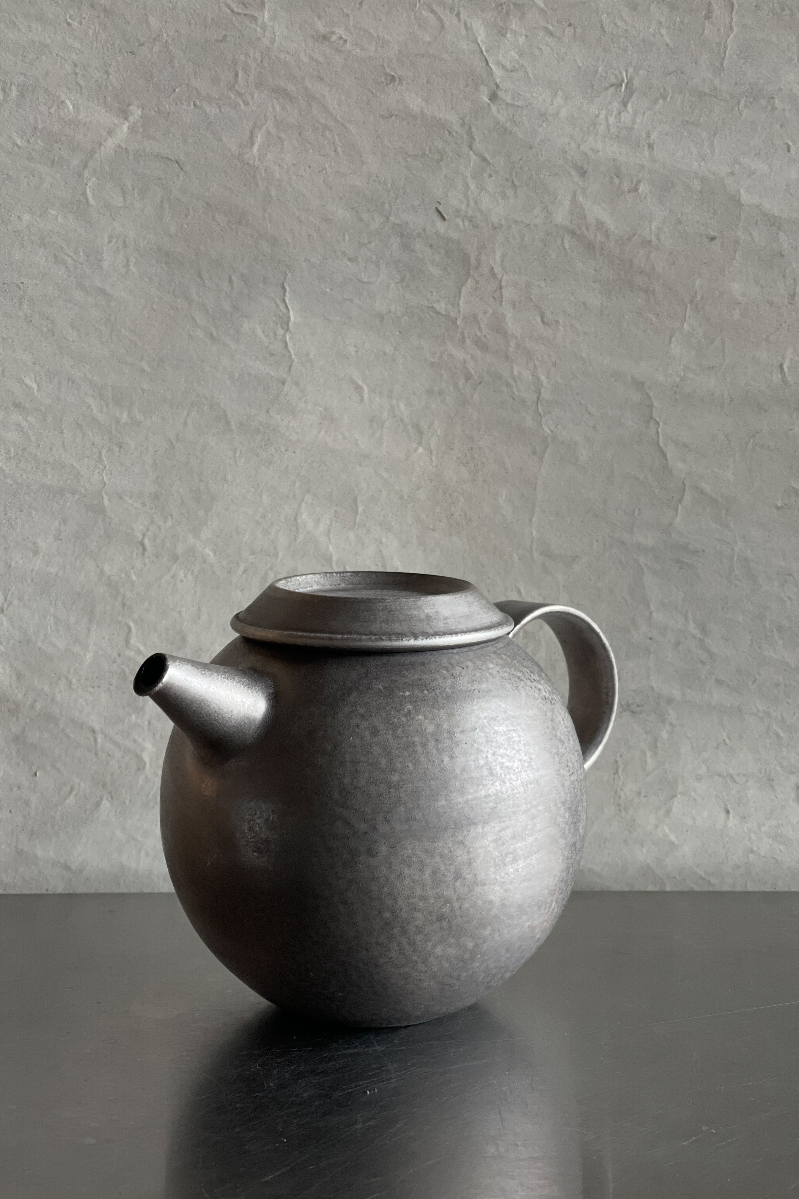 銀彩ピューター ポット・茶壺 服部竜也作品 | web-shop MITATE