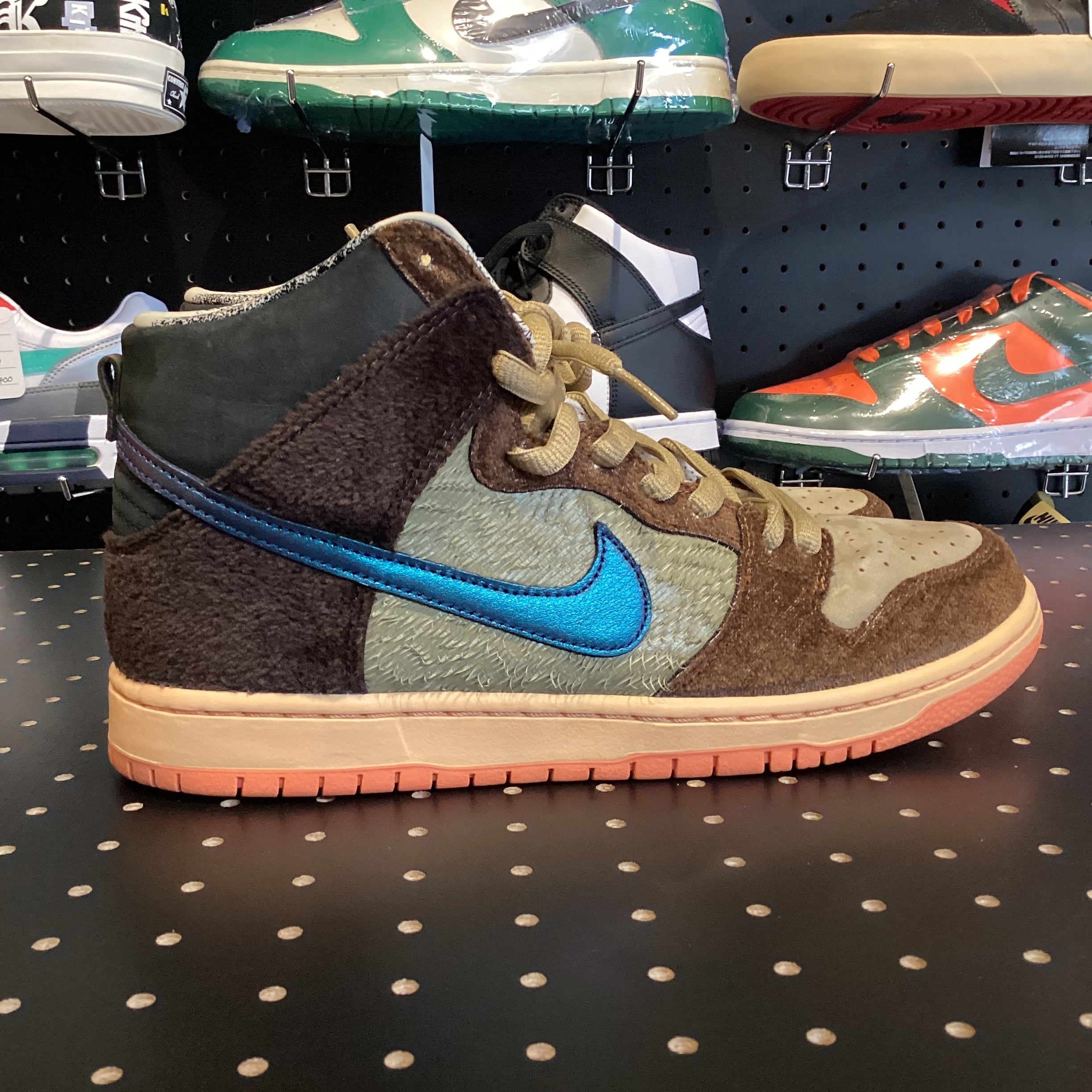 27cm Concepts x NIKE SB DUNK HIGH PRO QS