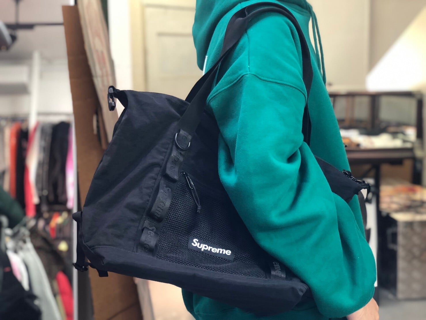 Supreme tote black