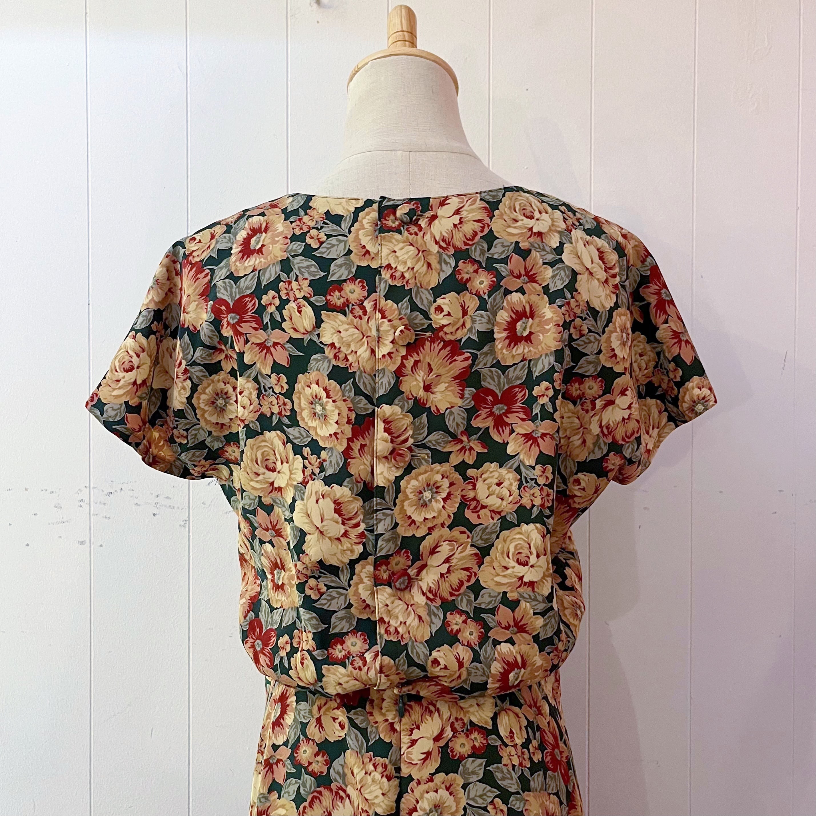 dark flower back button one-piece