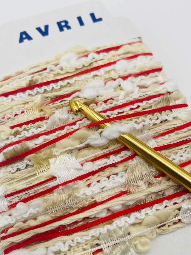 集めたくなる♬楽しい♬可愛い♡『ちょこっと巻きのファンシー糸』AVRILペラコーン208