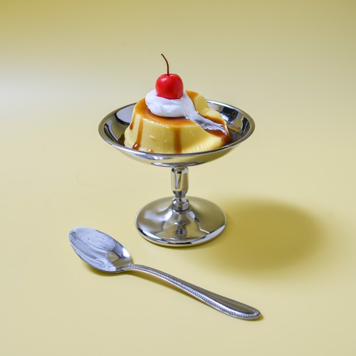 食べかけプリンのアクセサリートレイ