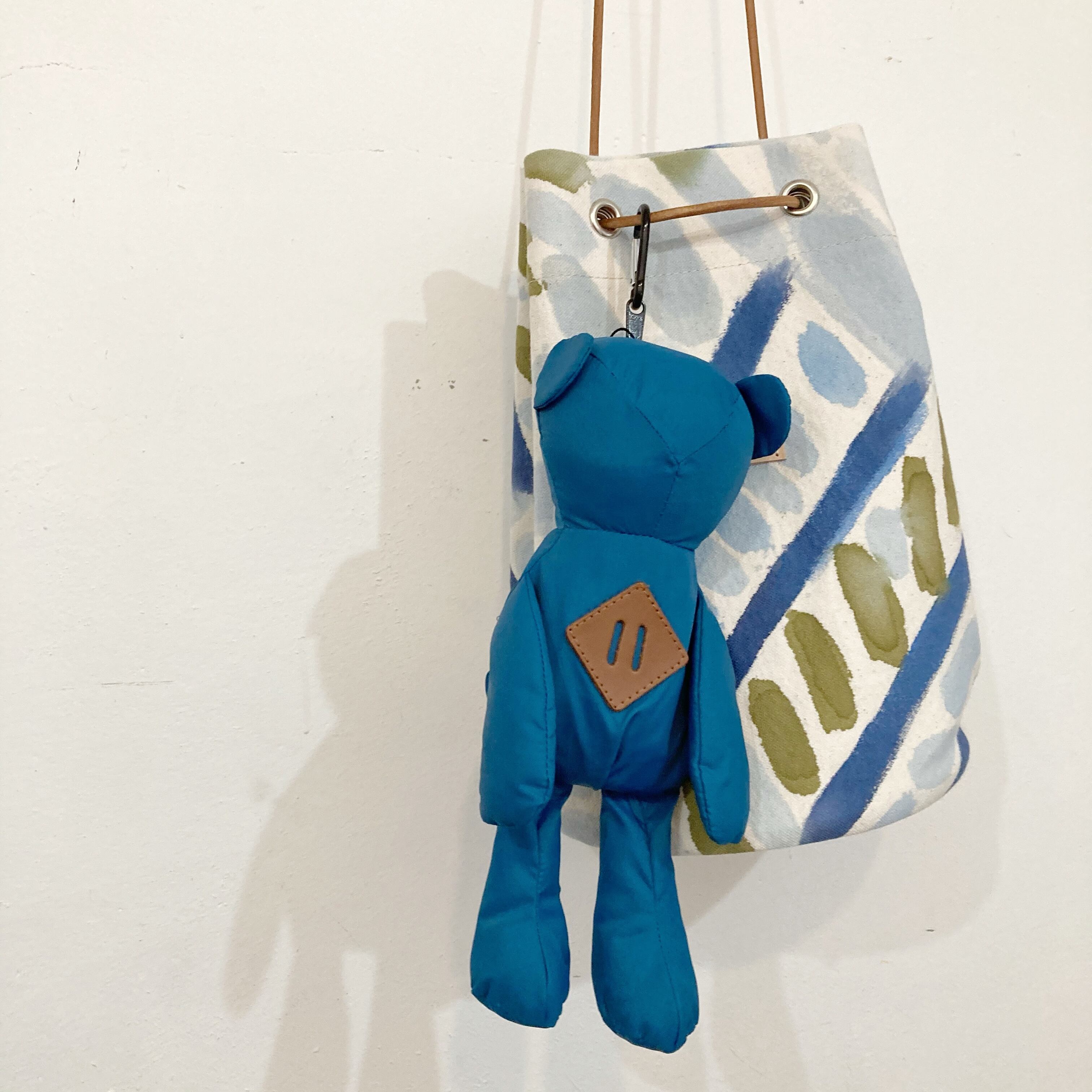 select】トートバッグ in クマ（blue） | solmu