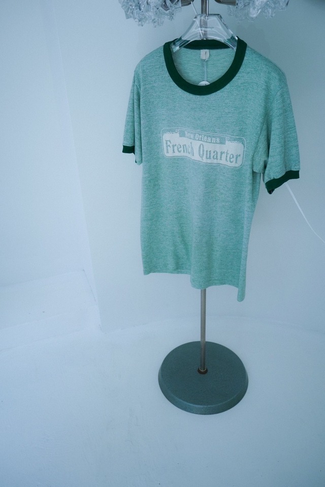green linger T-shirt