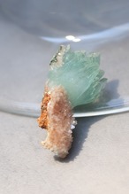 グリーンアポフィライト × ヒューランダイト 「輝く人参」Green Apophyllite × Heulandite ◇ 天然石・鉱物・パワーストーン・原石 | st00353