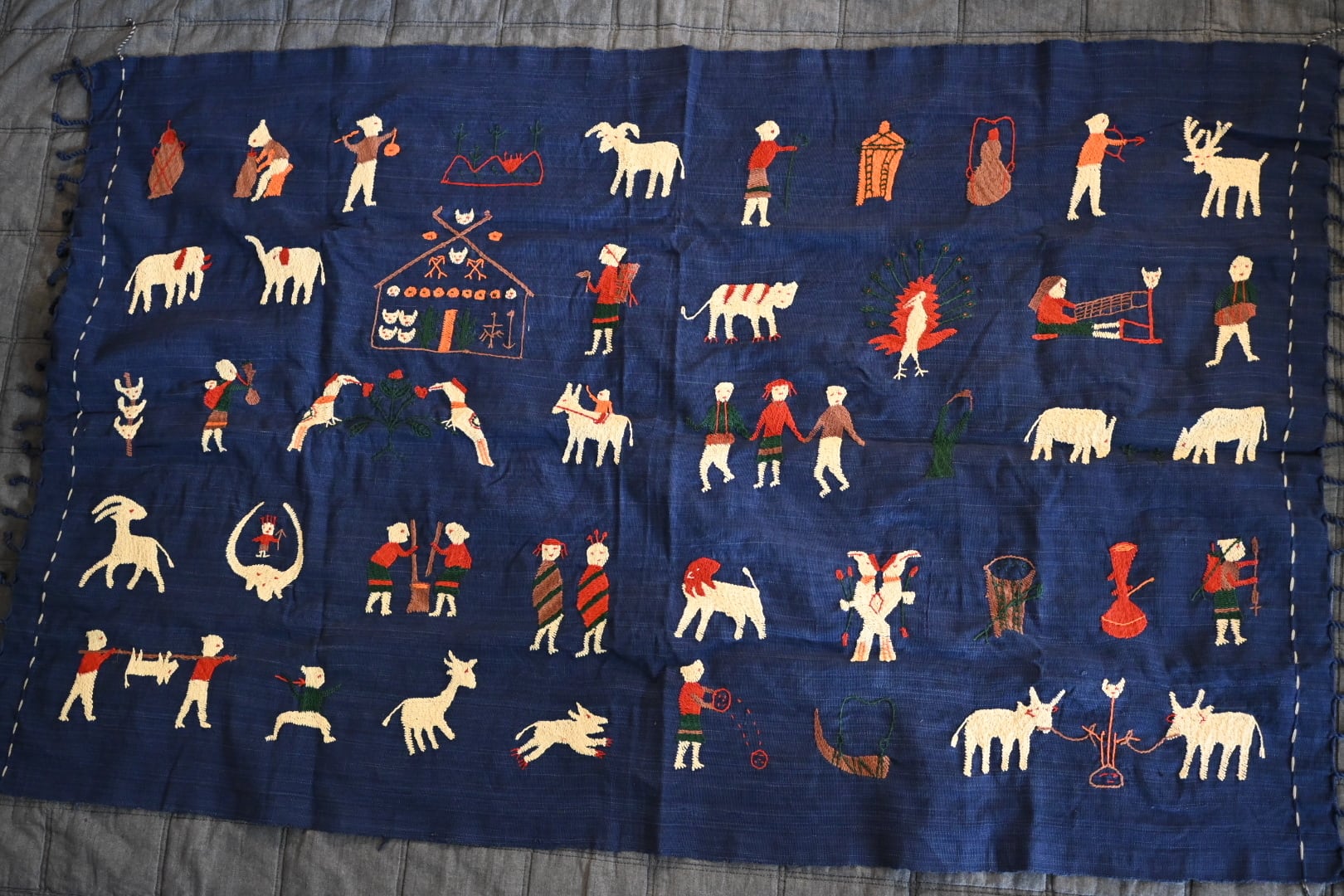 ナガ族刺繍ブランケット | NiNoi ナガ族刺繍ブランケット | NiNoi