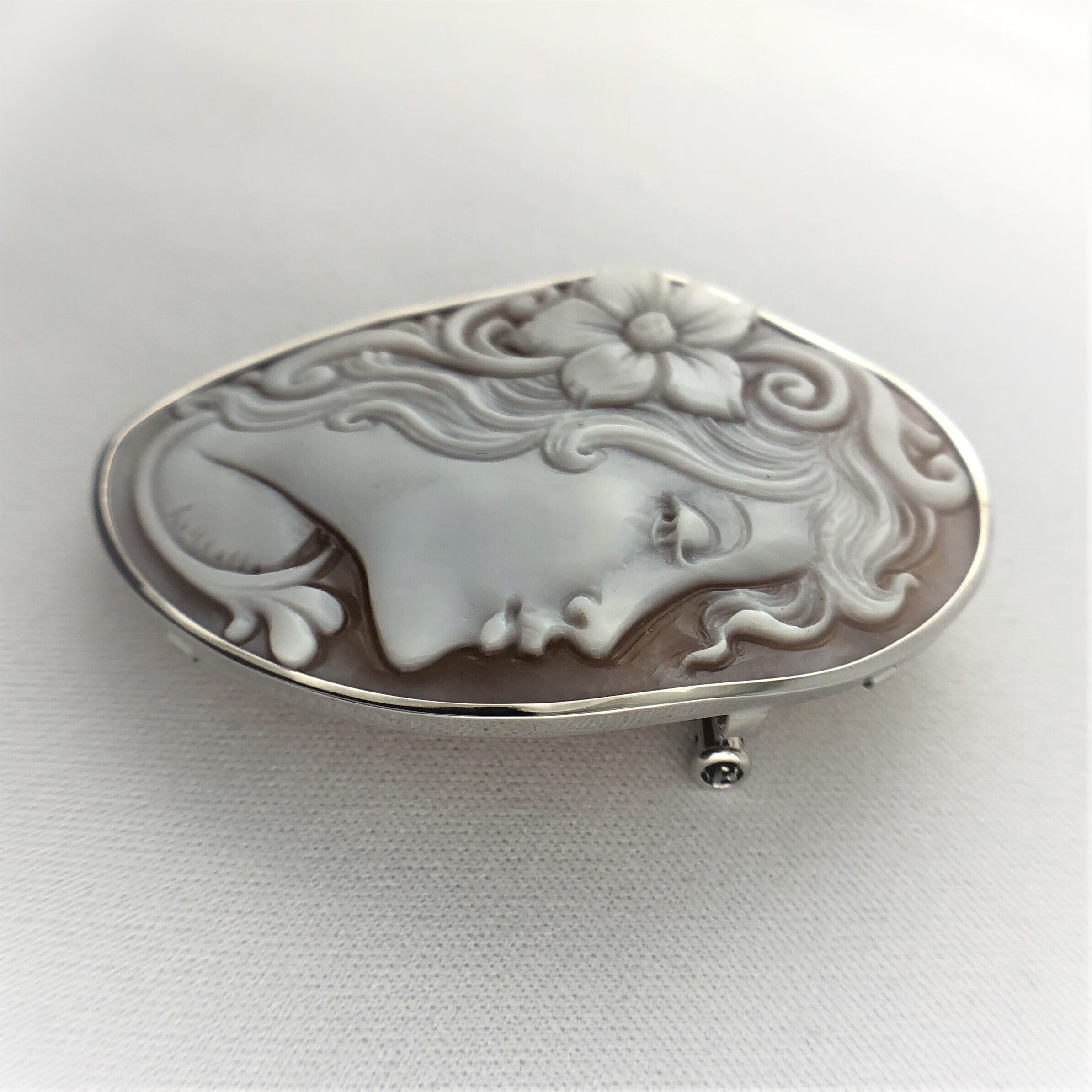 K18/WG Cameo Brooch | Cosmic Cameo Tokyo