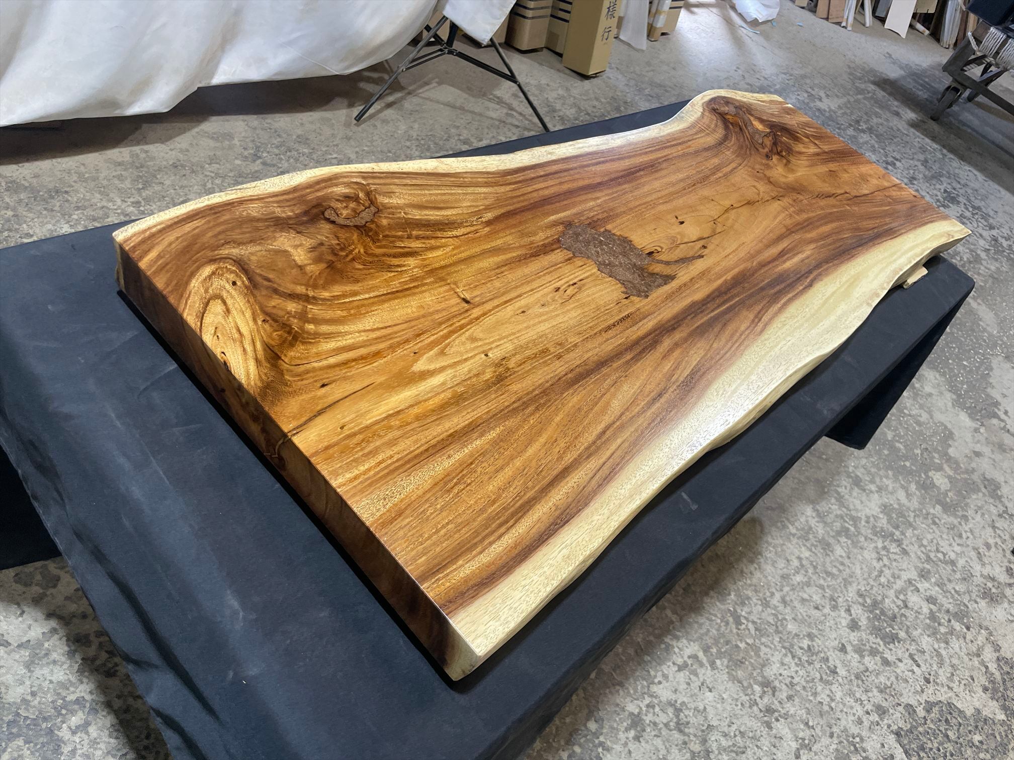 モンキーポッド4111 一枚板無垢 乾燥材 1240x420-450-480x50mm