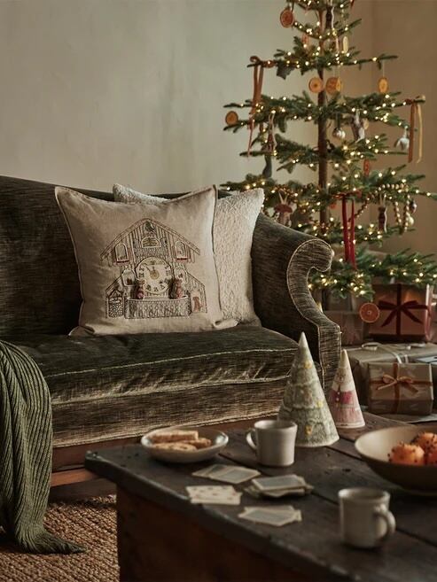 CORAL&TUSK [Christmas Clock Pocket Pillow] 刺繍+ポケット