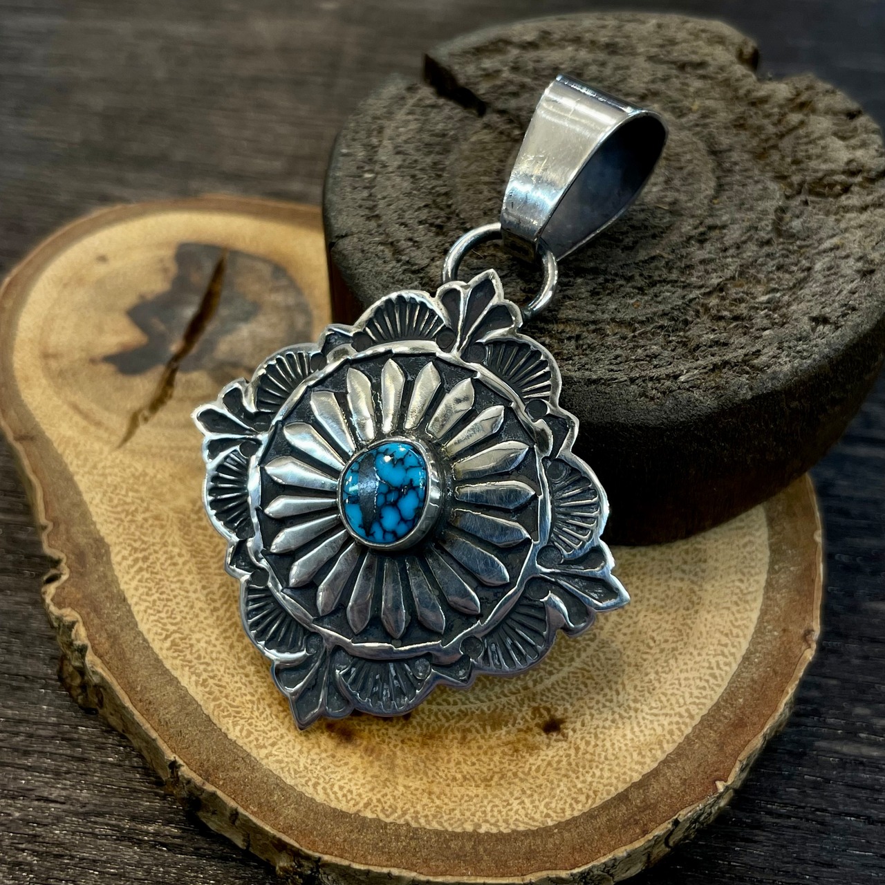 サンシャインリーブス(SunshineReeves) イサカピークスタンプワークTOP - 1