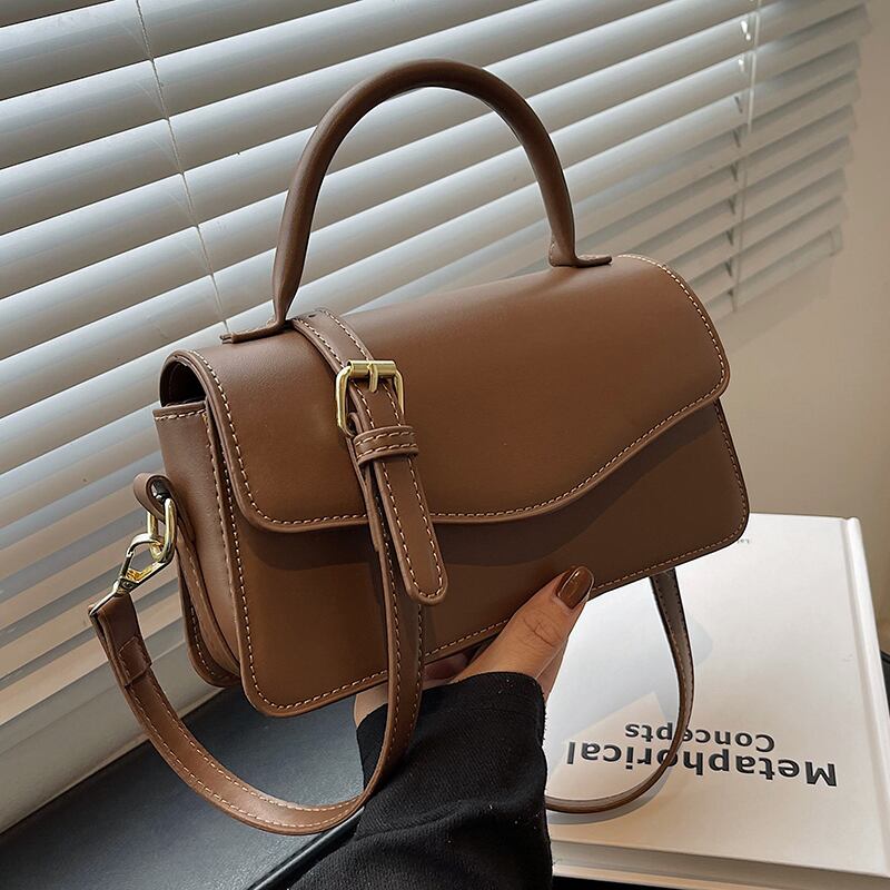 スタンダード レトロ スクウェア メッセンジャーバッグ Tiancai_Wing_Bag51017599834