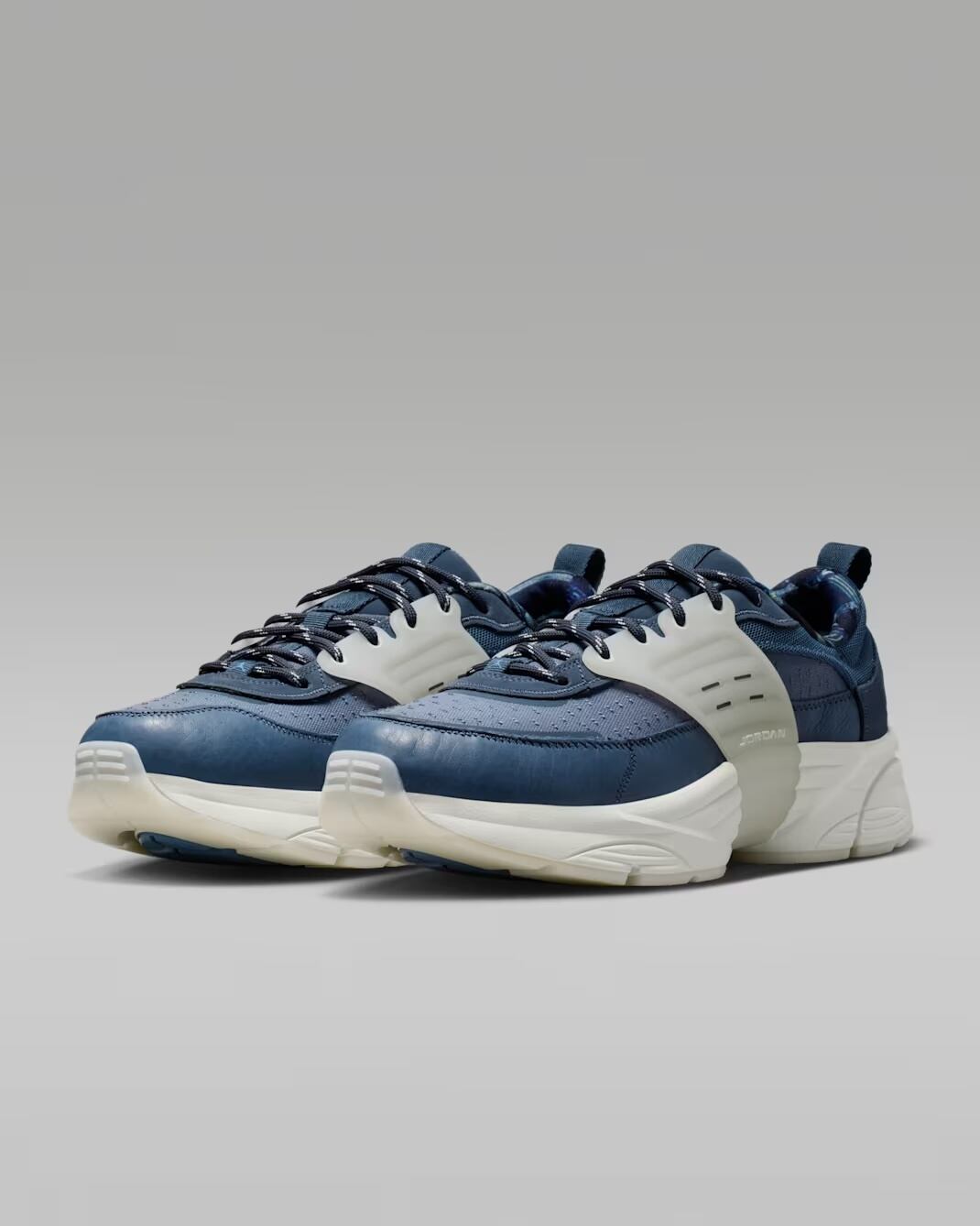 Onitsuka Tiger REBILAC RUNNER オニツカタイガー レビラックランナー