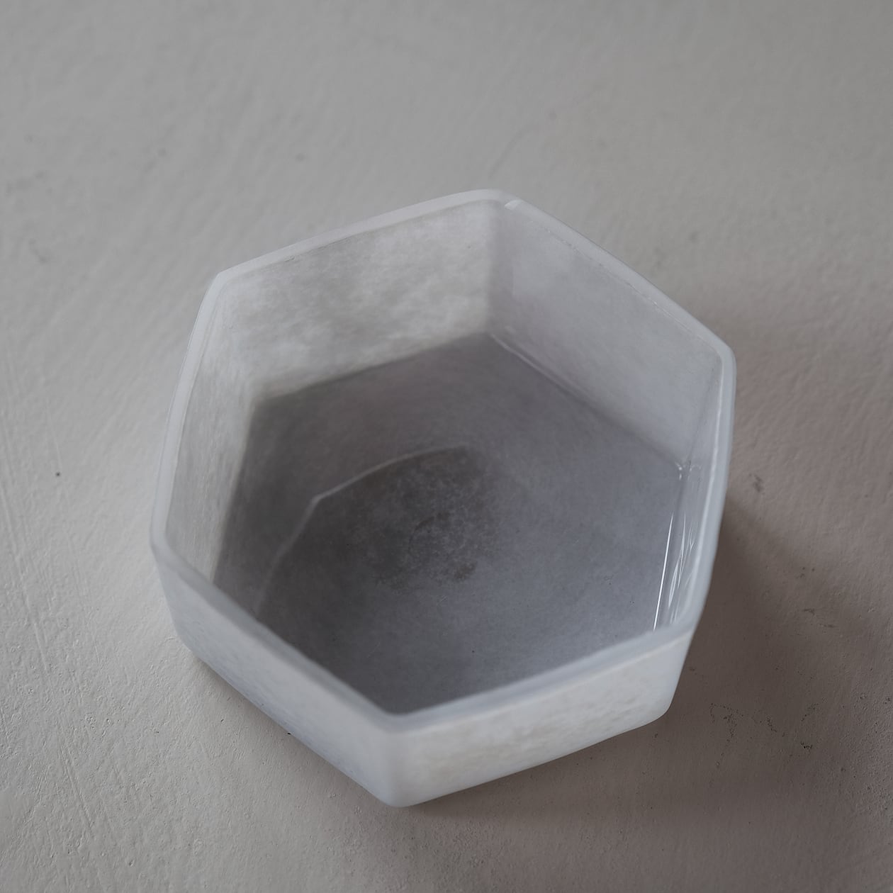 小宮崇 Takashi Komiya 白いうつわ 六角小鉢 18 | les trois entrepôts