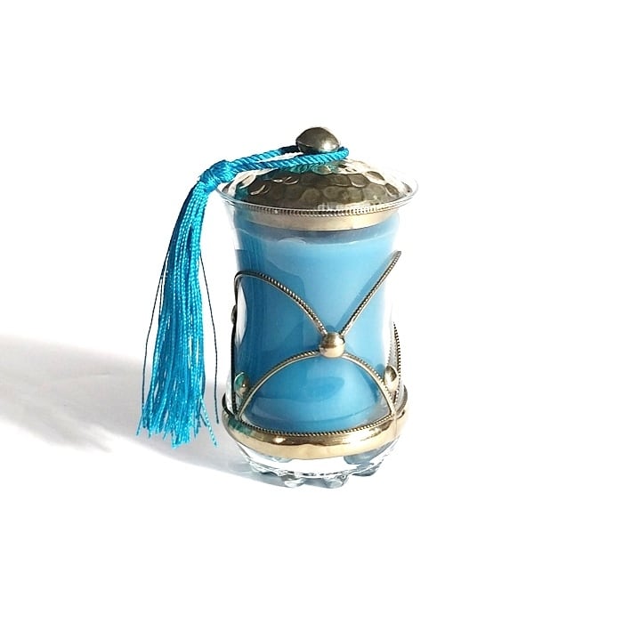 ターコイズ色のアロマキャンドル入れ ターコイズ色のアロマキャンドル入れ