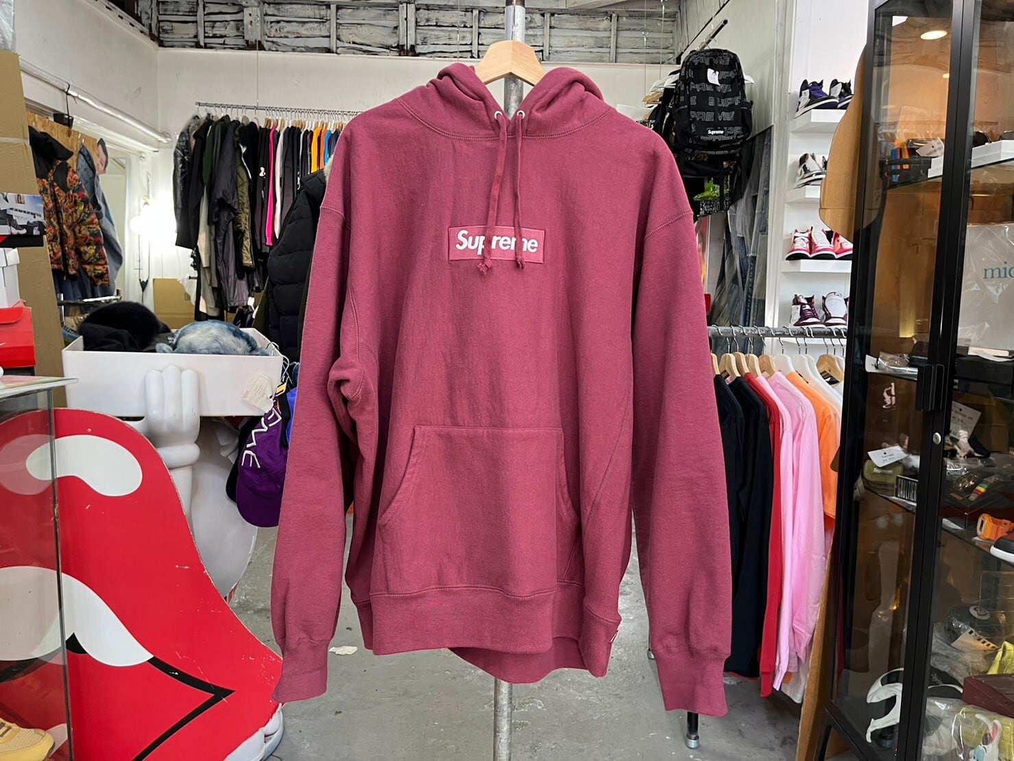 Supreme BOX LOGO HOODED SWEATSHIRT PLUM XL 70284 | BRAND BUYERS OSAKA 