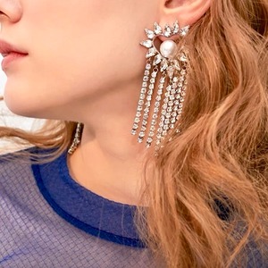 Pearl & Bijou Curtain Pierce