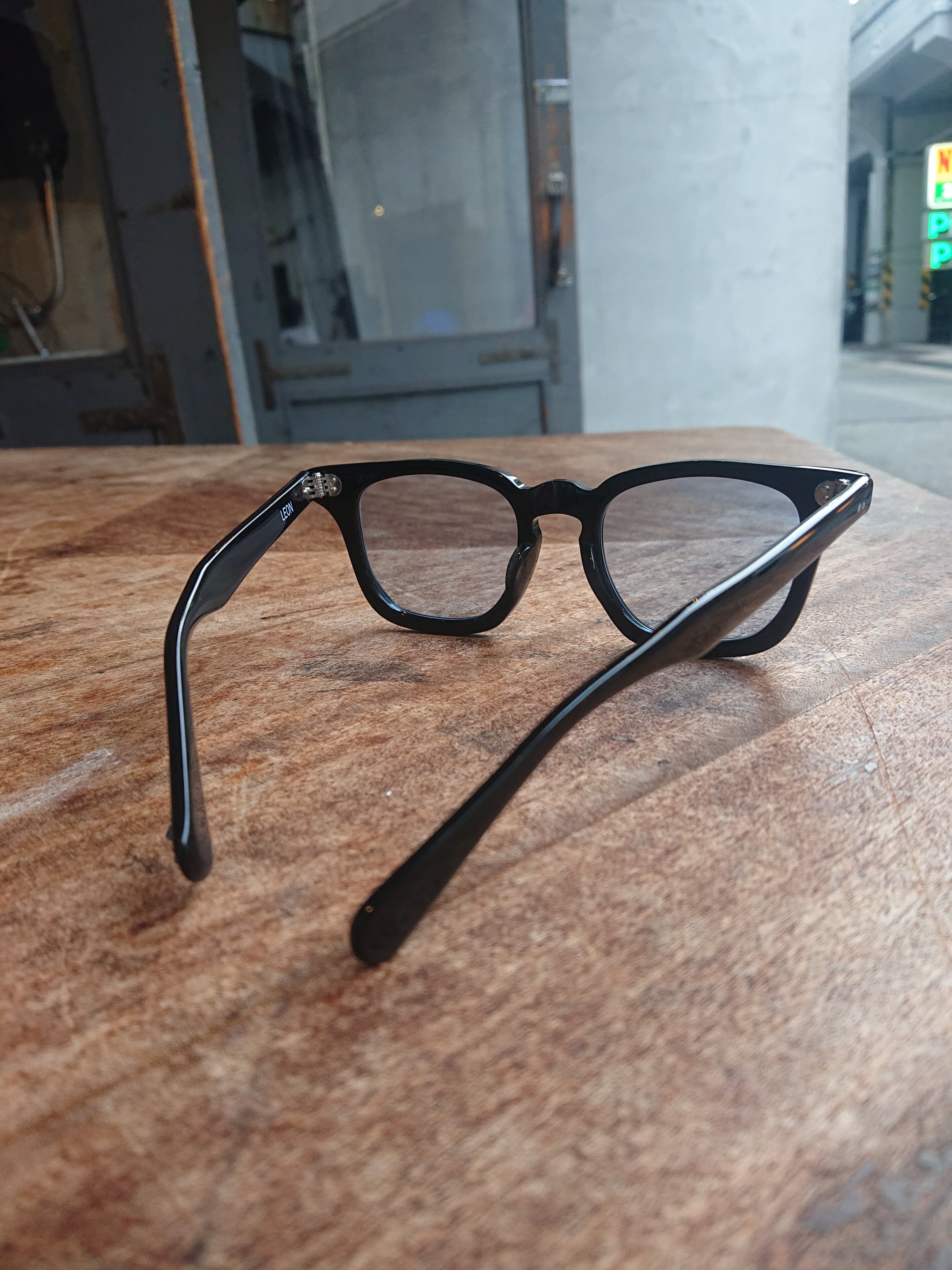 Harman Optical Co.“LEON” Black × Blue | BOW & ARROW WEB STORE