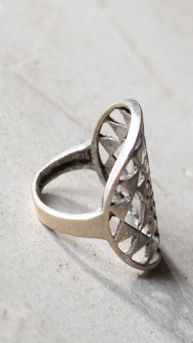 unknown used Sri yantra ring