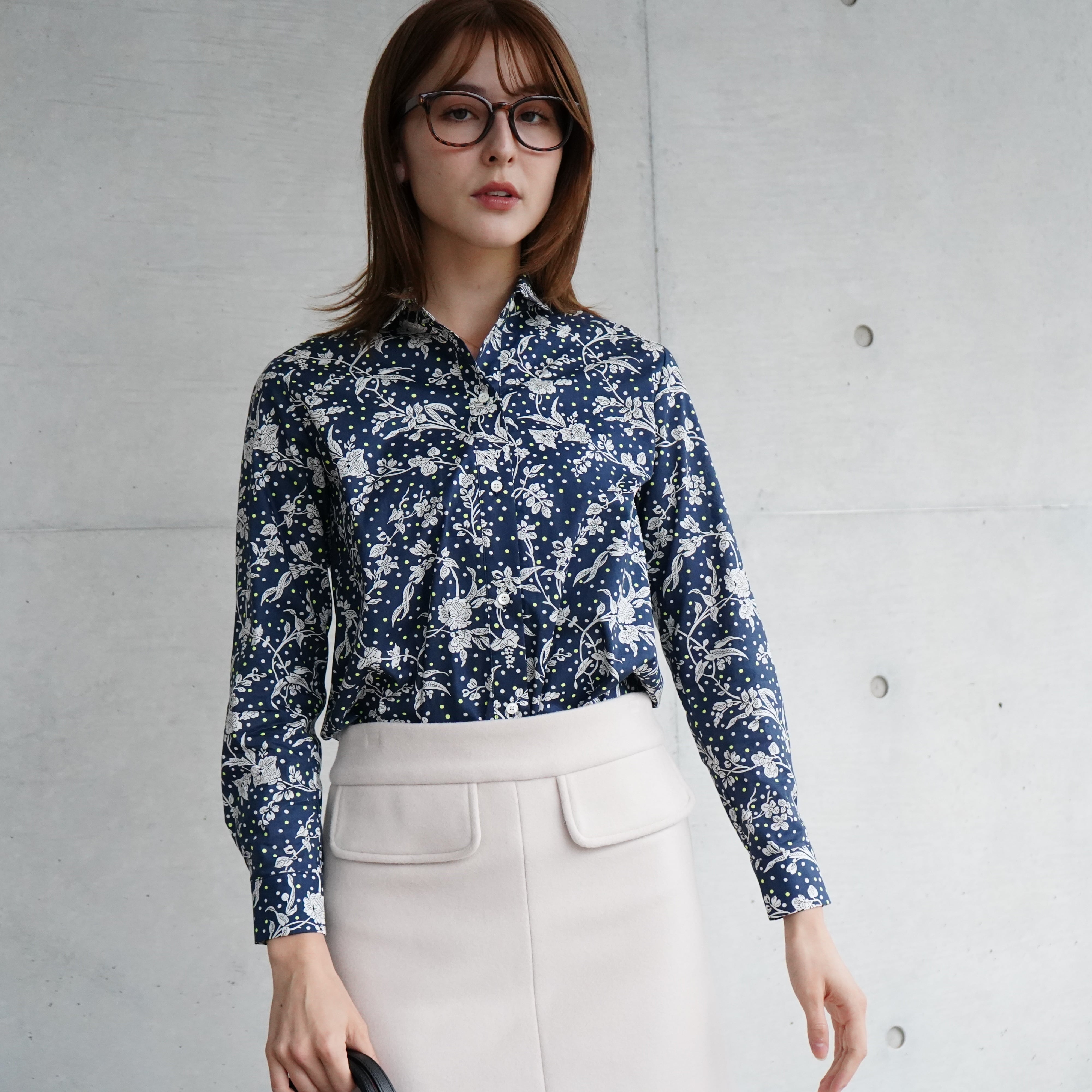 台襟つき丸襟シャツブラウス（リバティ・ネイビー）38 | littlegenne