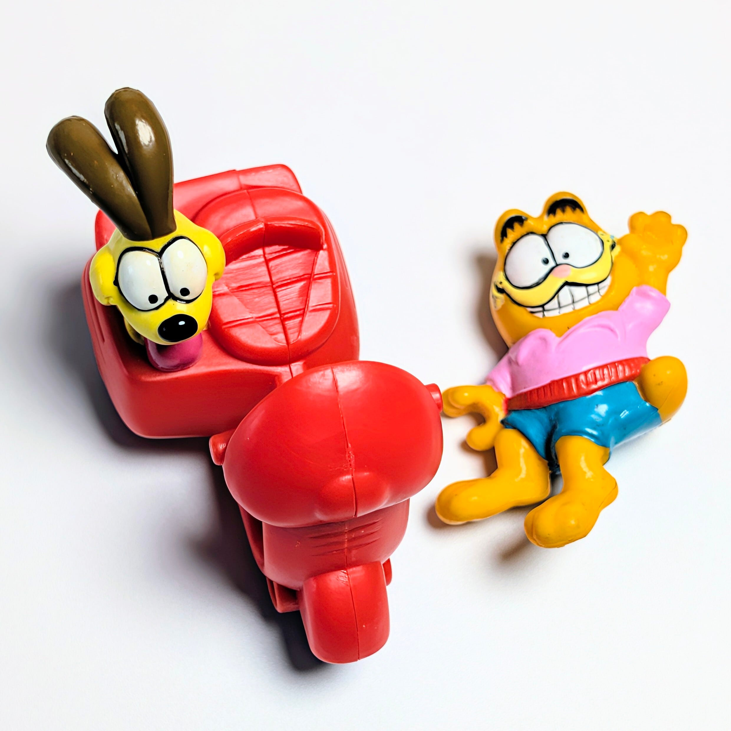 ☆ VINTAGE 1988 ☆【 McDonald's  ( マクドナルド ) 】1988年マクドナルドミールトイ 『 Garfield & Odie Riding on a Scooter（ガーフィールド オン スクーター&サイドカー オン オーディー）』〜スクーターに乗る呑気なあいつら(笑)〜 / ミールトイ / ハッピーミール 〚アメリカン雑貨 アメトイ〛