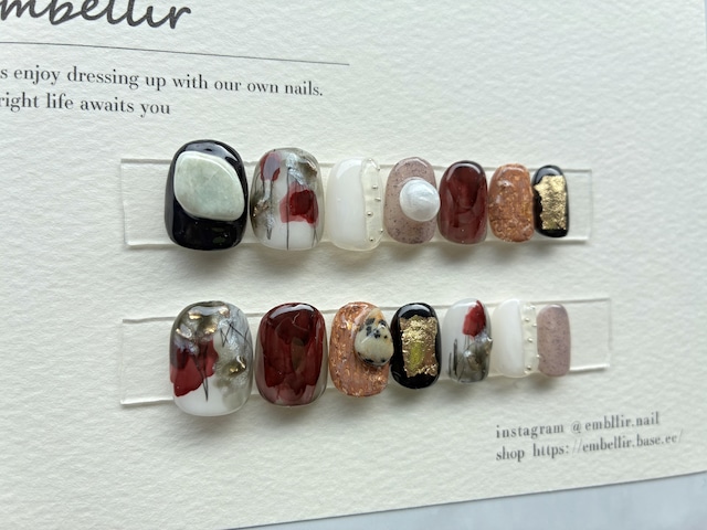 サイズ固定14本セット ディープレッド×翡翠ヒスイサザレのモードネイルチップ