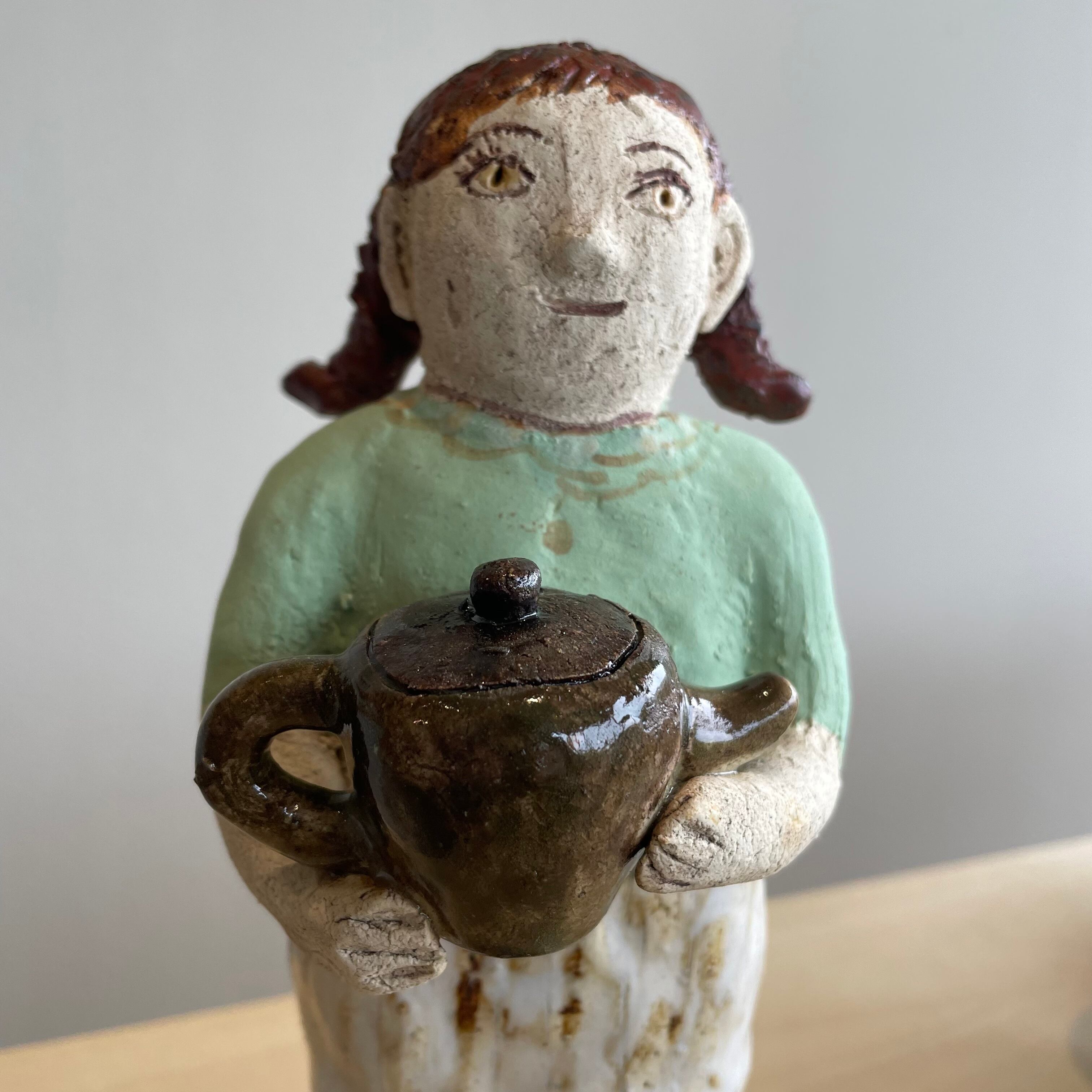 常滑 濱比嘉詩子 お茶しましょ おさげ少女iso101 | ISOBEYA