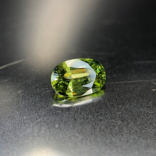 瑞々しい黄翠色 0.82ct UP 天然 グリーンサファイア