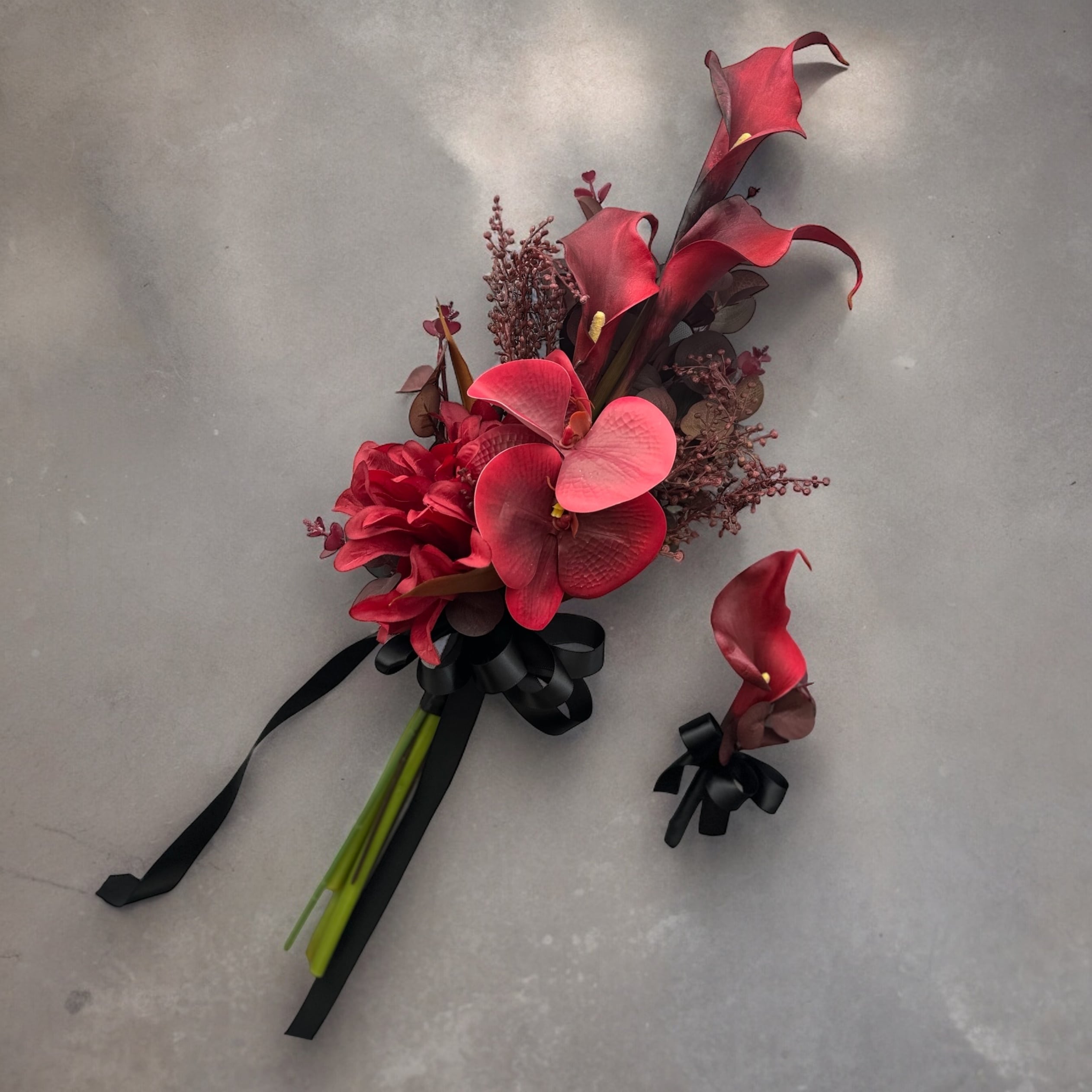 ワインレッドカラー×アンスリュームクラッチブーケ☆ブートニア  