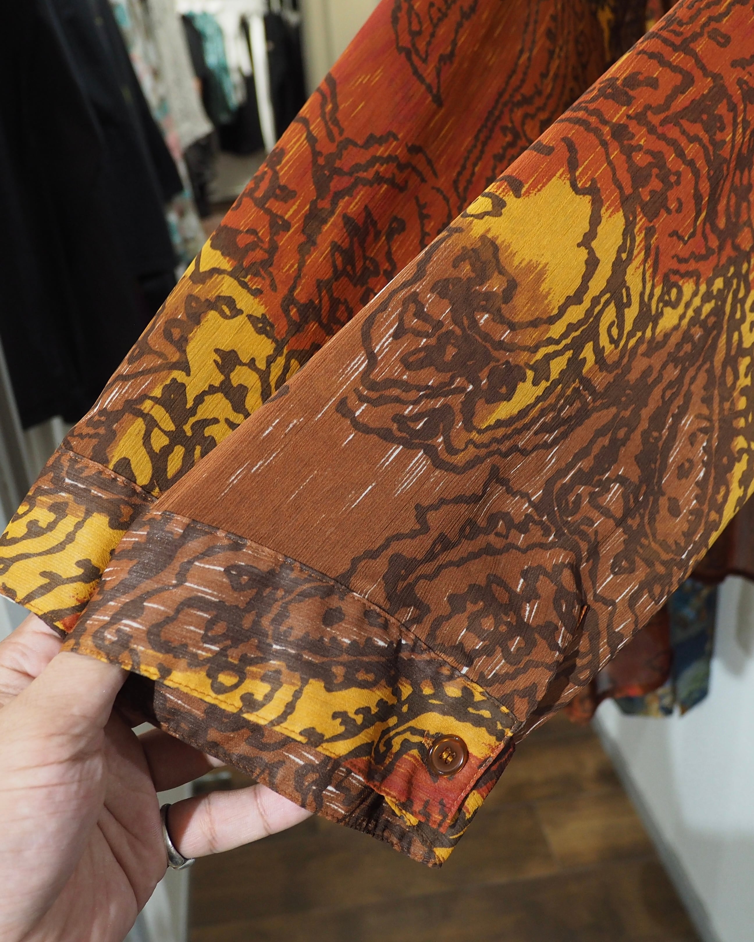 Beautiful Ethnic pleats × Sheer Design Vintage Drape Over silhouette shirt