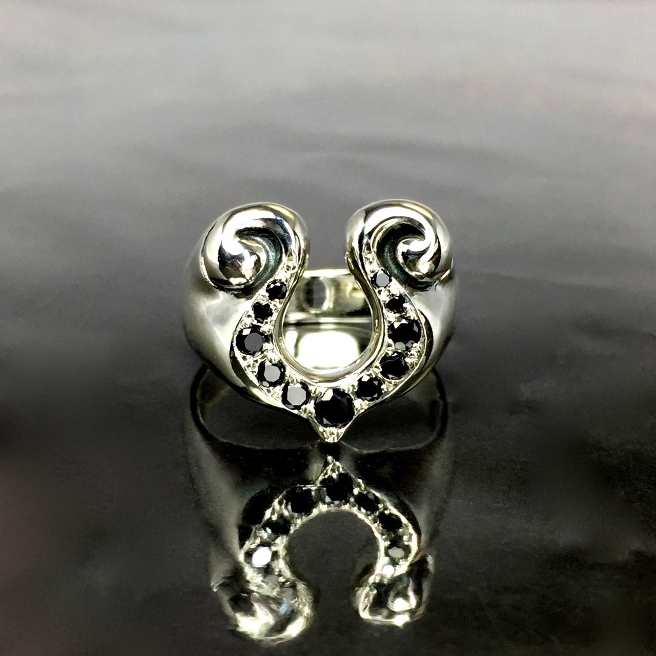 RHYTHMIC HORSESHOE RING with BLACK CUBIC ZIRCONIA  / リズミックホースシューブラックキュービックジルコニアリング