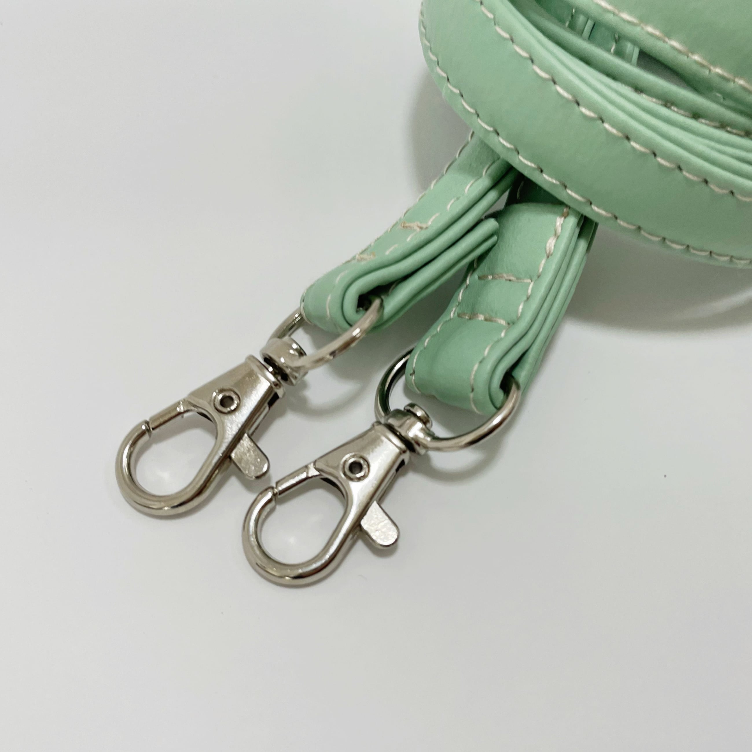 2way仕様】ペットボトルも入るレザー巾着バッグ《ミントグリーン