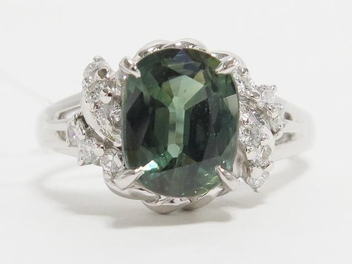 【完売しました】グリーンサファイアダイヤリング プラチナ 2.41ct 0.18ct