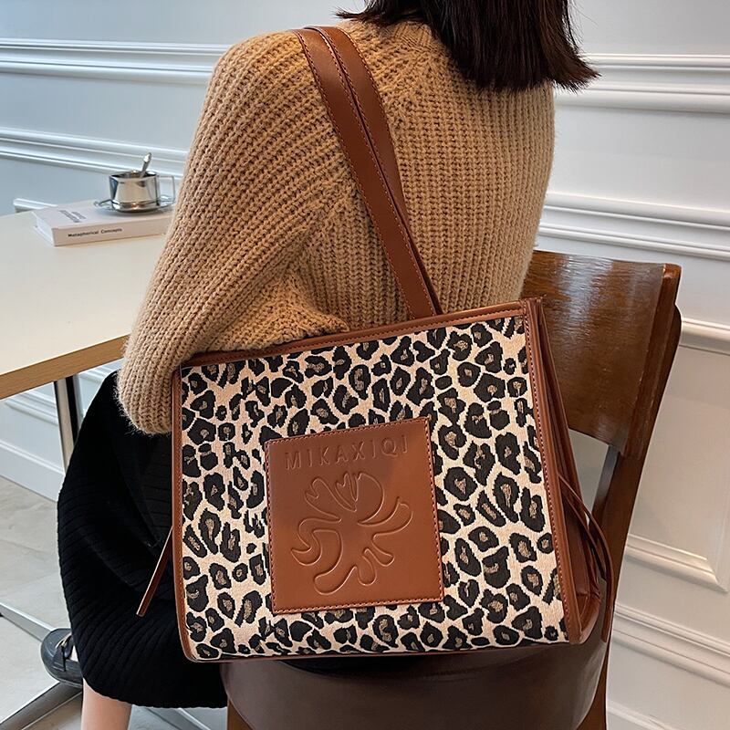 カジュアルレオパードプリント柄ショルダーバッグオータムウィンター 秋物 冬物 トートバッグ Tiancai_Wing_Bag53964534314