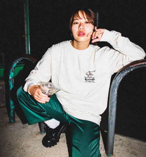 限られた時間だからこそ燃え上がることってあるよねロンT ivory