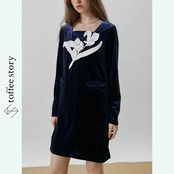 青光に咲く白花の印象：スクエアネックワンピース《XU0276》