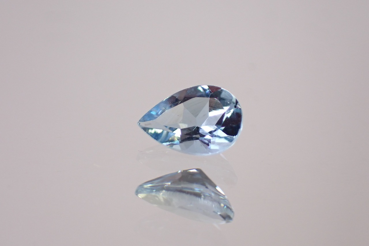 サンタマリアアクアマリン　0.37ct　 [D9-51]