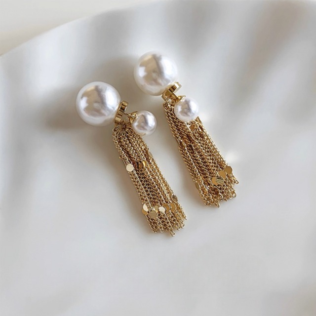 パールチェーンタッセルピアス　A3332