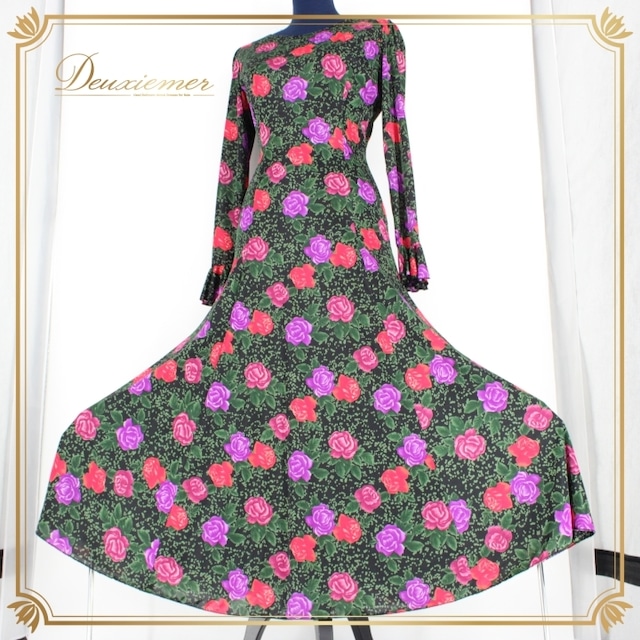 社交ダンス 衣装 スタンダード ドレス ワンピース レッスンウェア パーティ衣装 女性用 オールシーズン 花柄 黒 赤 紫 緑 ブラック系 レッド系 パープル系 華やかデザイン 伸縮性 おしゃれ ダンスパーティ 講師衣装 フェスティバル ブラックベース floral ヴィンテージ シック フレア シルエット 着やすい トレンド 社交ダンス 衣装 スタンダード ドレス ワンピース レッスンウェア パーティ衣装 女性用 オールシーズン 花柄 黒 赤 紫 緑 ブラック系 レッド系 パープル系 華やかデザイン 伸縮性 おしゃれ ダンスパーティ 講師衣装 フェスティバル ブラックベース floral ヴィンテージ シック フレア シルエット 着やすい トレンド