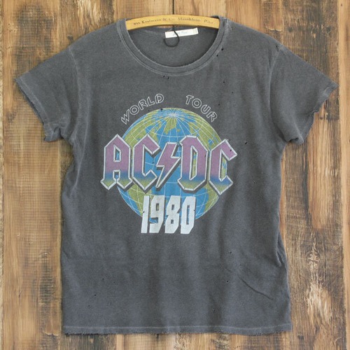 送料無料 JUNK FOOD ジャンクフード AC/DC 1980 レディース ダメージ Tシャツ