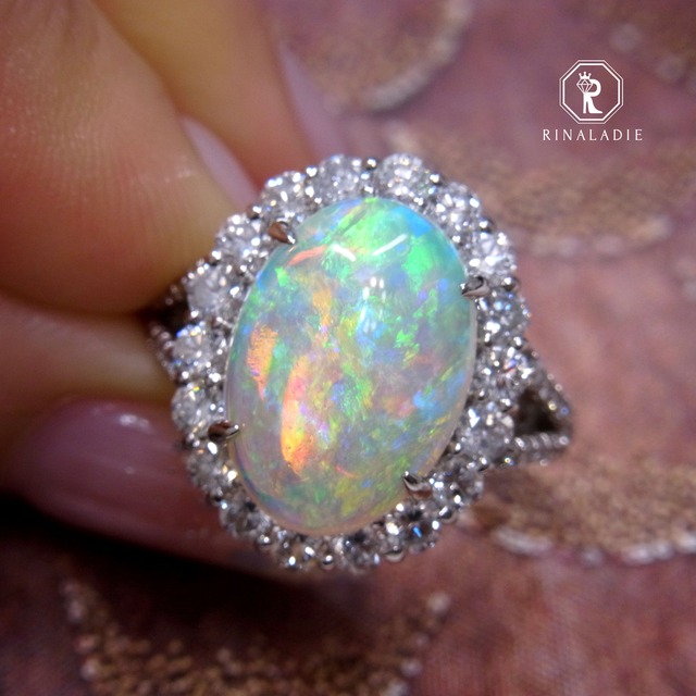 Pt900天然オパール4ct　天然ダイヤモンド総1.5ctハイジュエリーリング