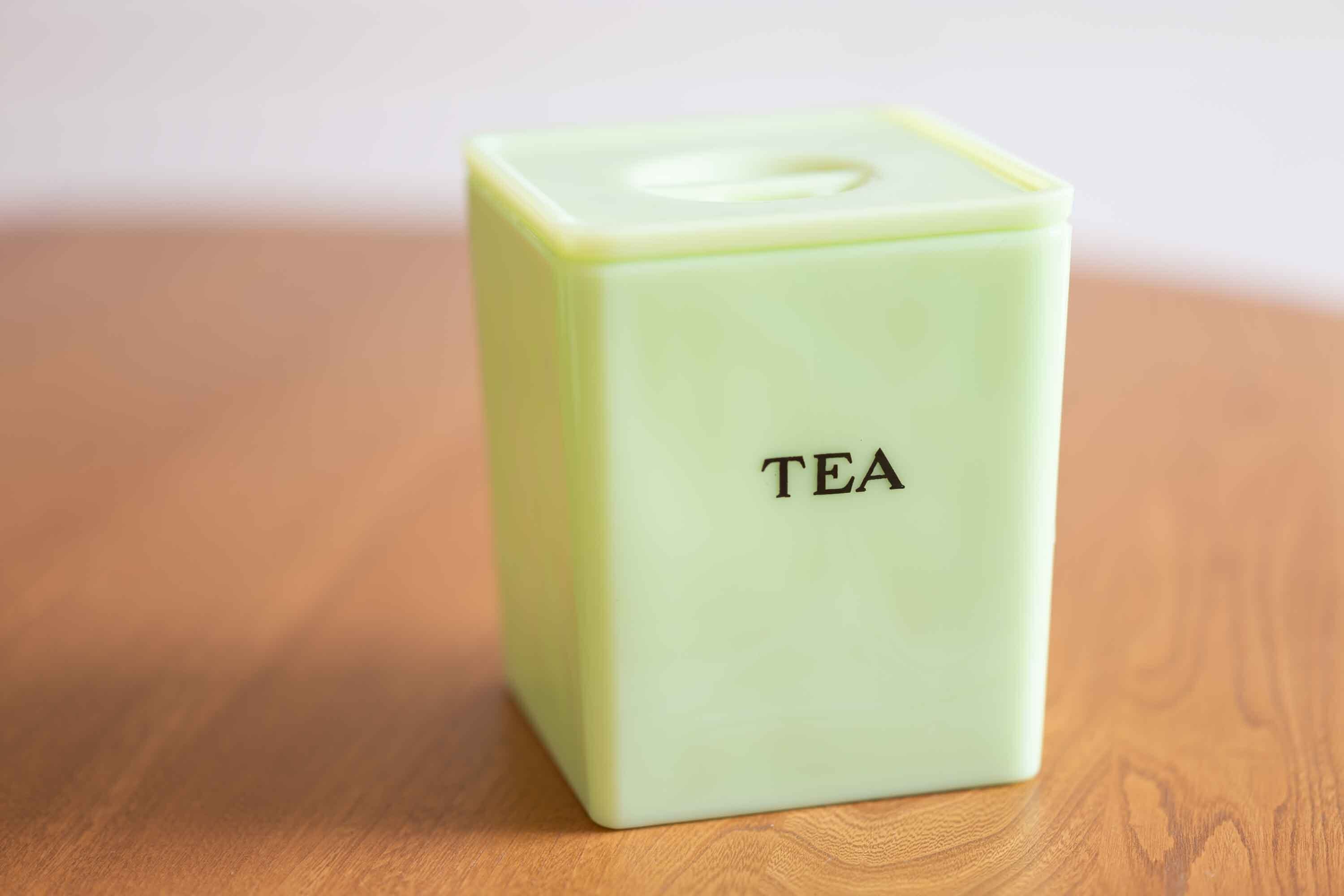 ジャネット社製 ライトジェード 48ozスクェアキャニスター TEA 用 蓋に傷あり 1-a