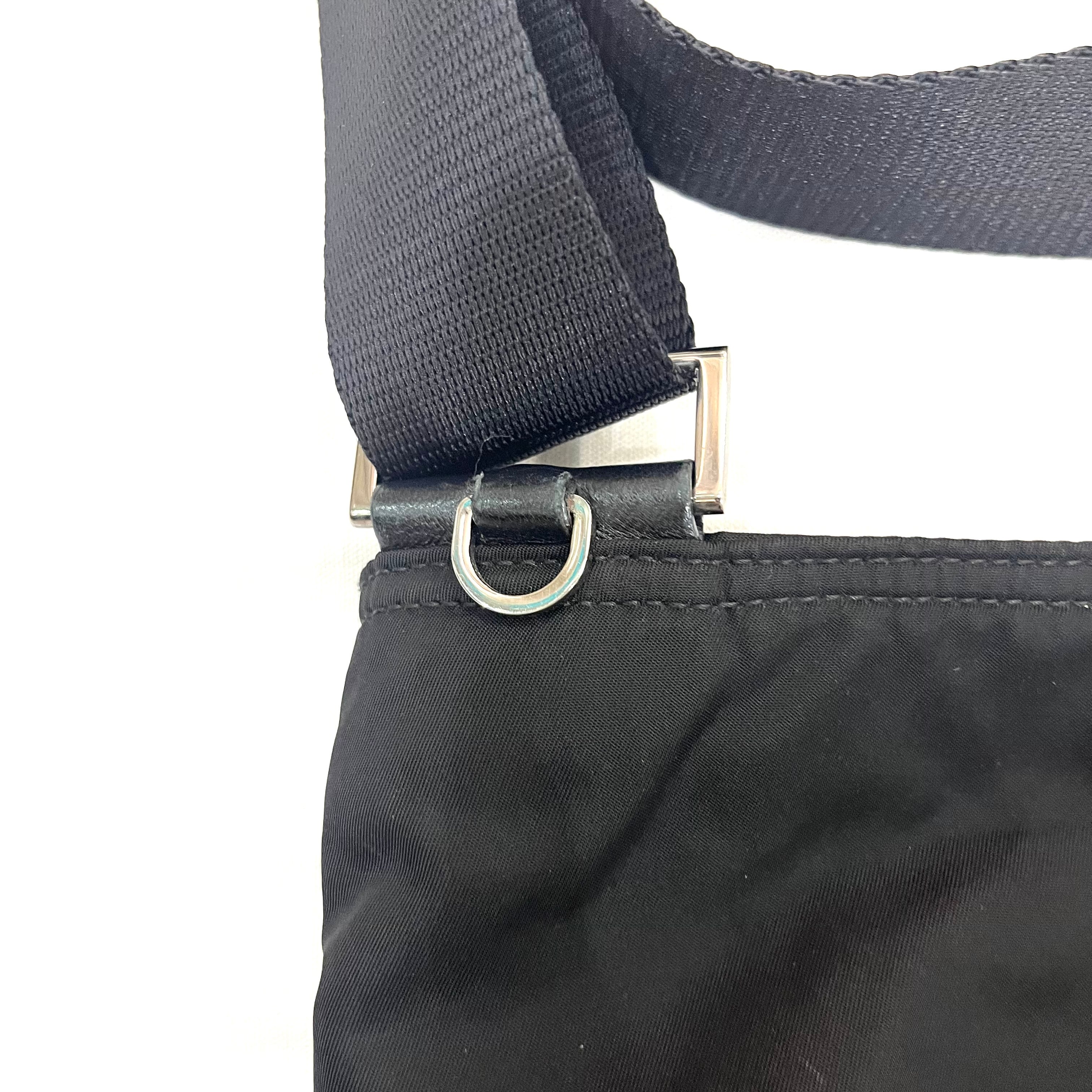 PRADA】1921 PRADA デザインプラダナイロン ショルダーバッグ／メンズ