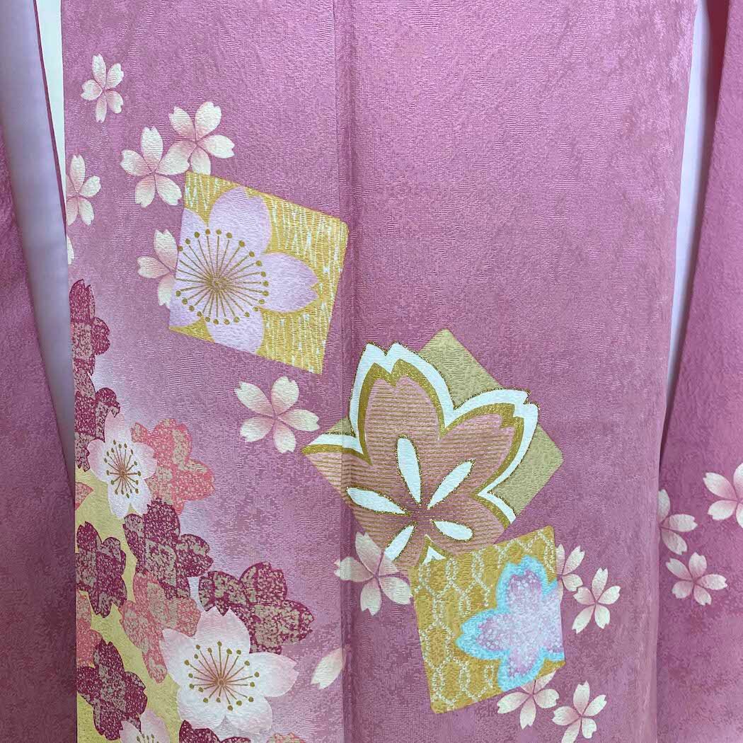 振袖 中古  ピンク 正絹 古典 裄66.5cm 身丈171.5cm 美品 M サイズ 成人式 4053 振袖 中古 ピンク 正絹 古典 裄66.5cm 身丈171.5cm 美品 M サイズ 成人