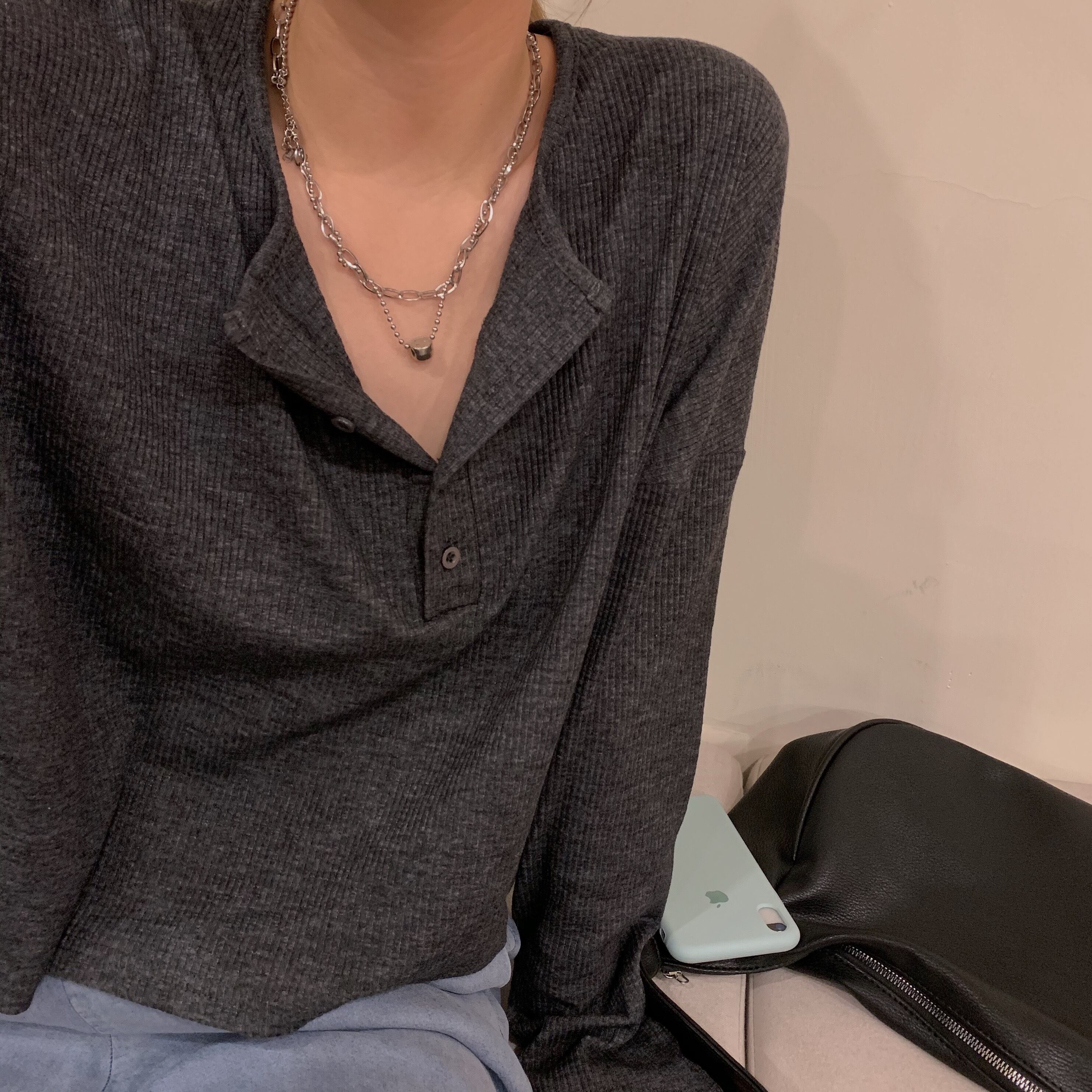 純粋な色の長袖Tシャツ女性2020新しいバージョンの秋の小さなピットストリップショート長袖ニットボトムスシャツイン クレセントシティ56613718785